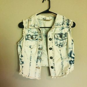 Bleached denim vest!